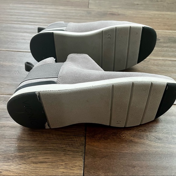 Vionic CECE light grey womens sneaker - Picture 12 of 13